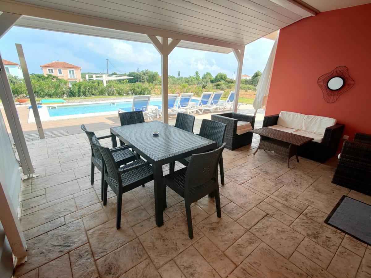 Iridia Resort Villas Foiníki Extérieur photo