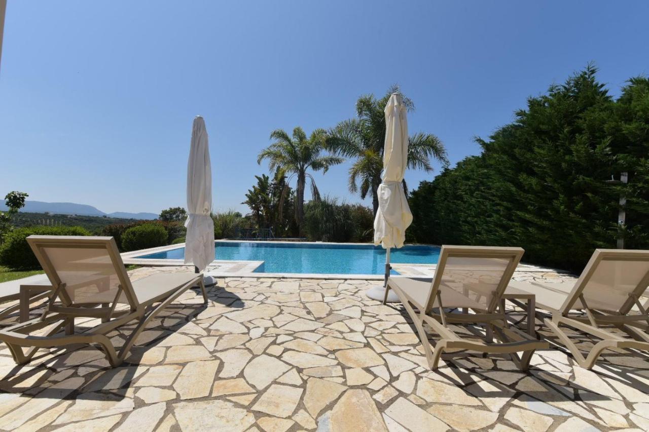 Iridia Resort Villas Foiníki Extérieur photo